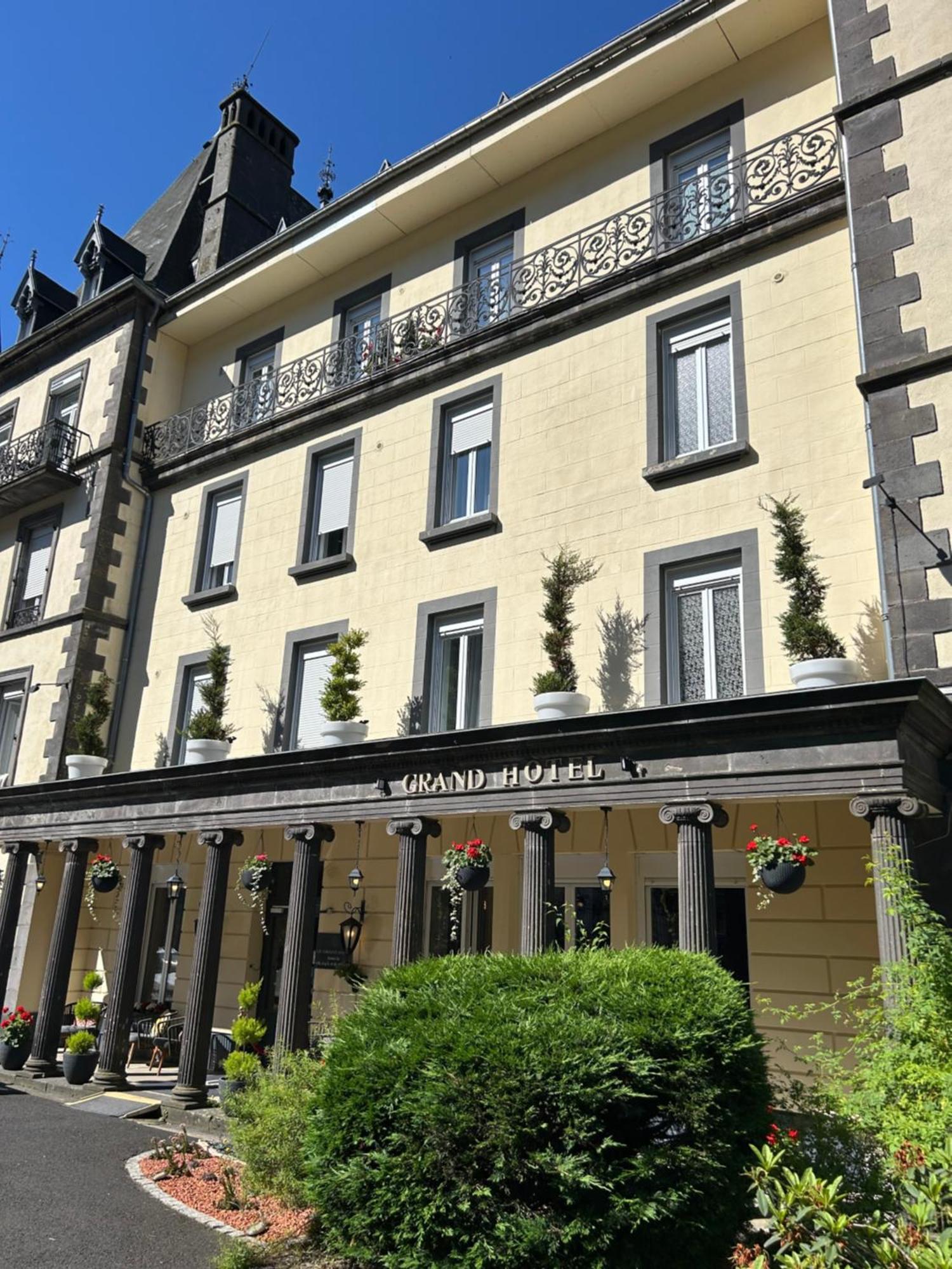 Le Grand Hôtel Le Mont-Dore Exterior foto